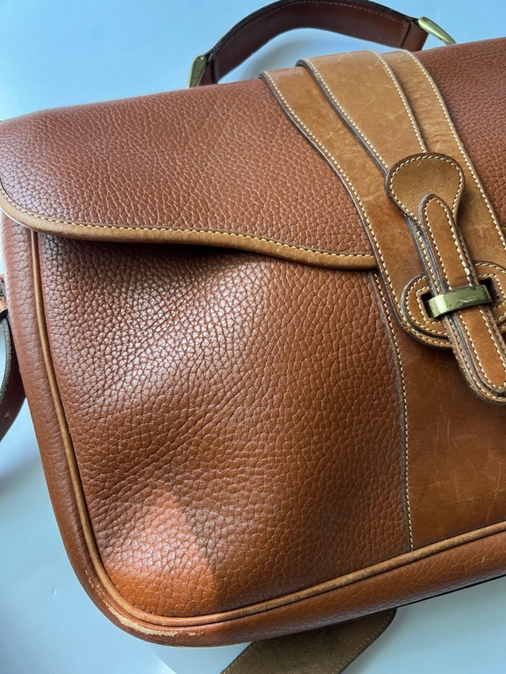 Dooney & Bourke Cognac Leather Messenger Bag - Classic Briefcase Style - Picture 5 of 10